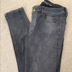 NWOT American Eagle Grey Stretch Jegging Size 6